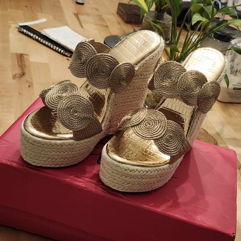 Wedges - Picture 3 of 6